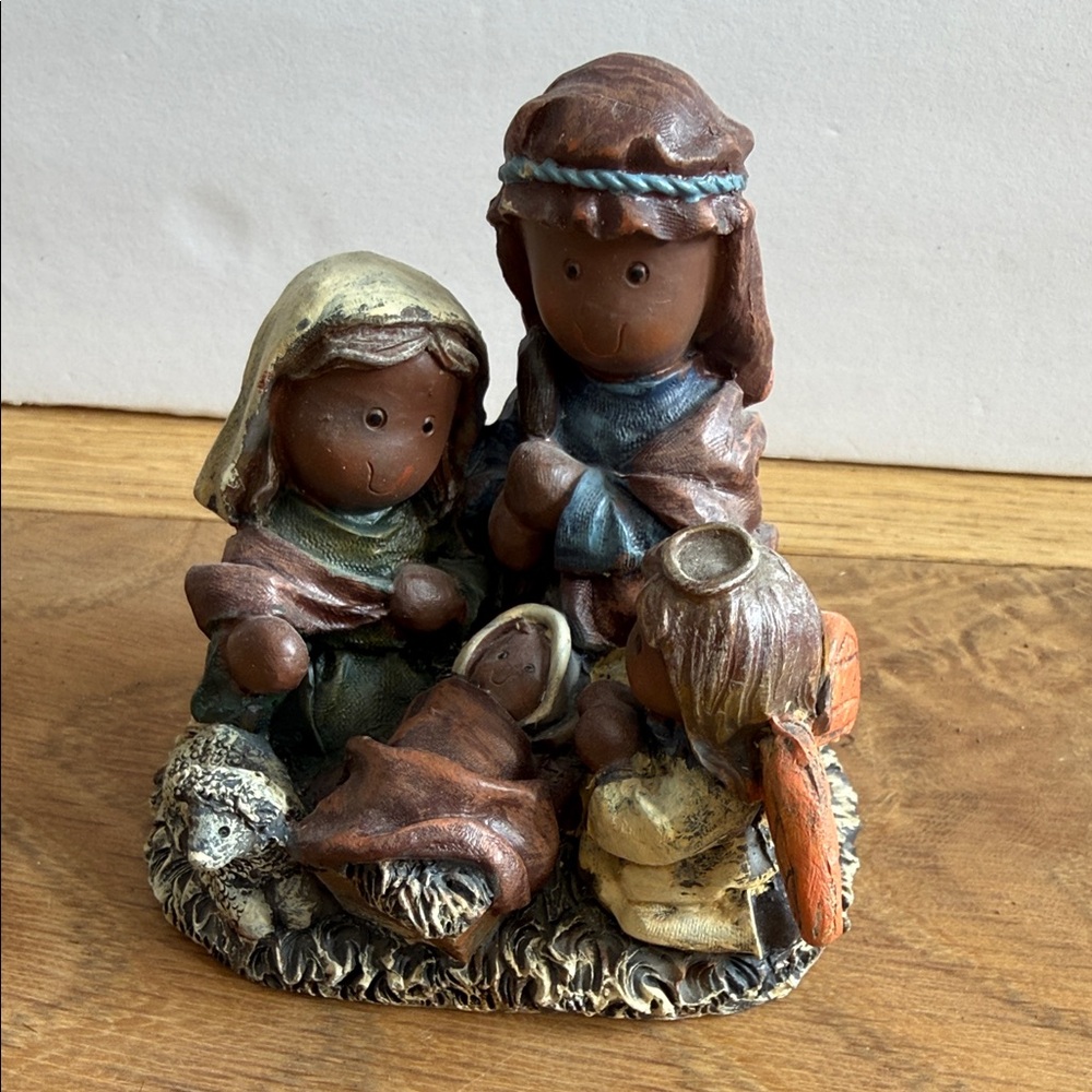 Rustic Nativity Scene Figurine